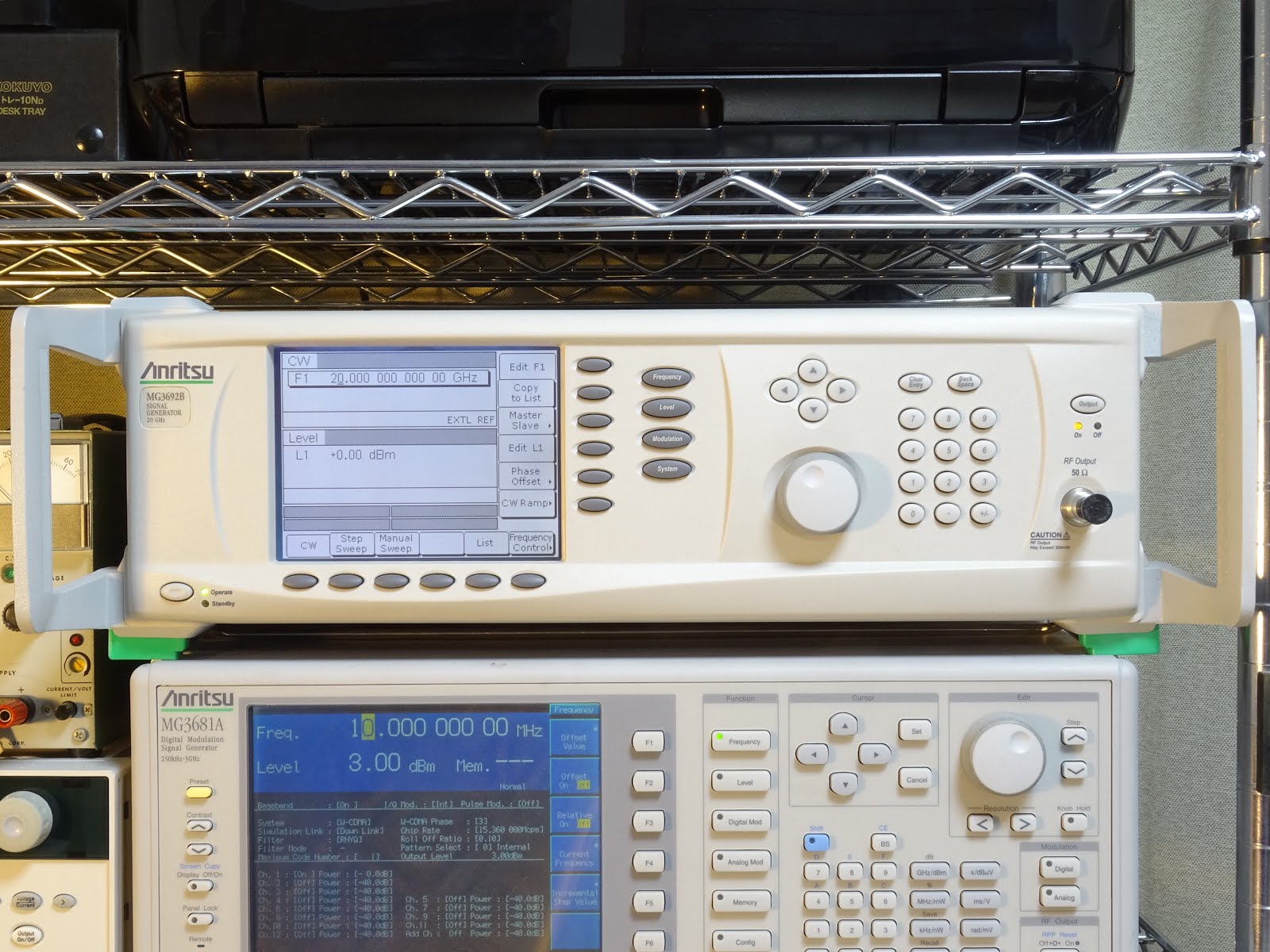 JR2WJM Radio & Electronics: マイクロ波信号発生器MG3692Bを修理する
